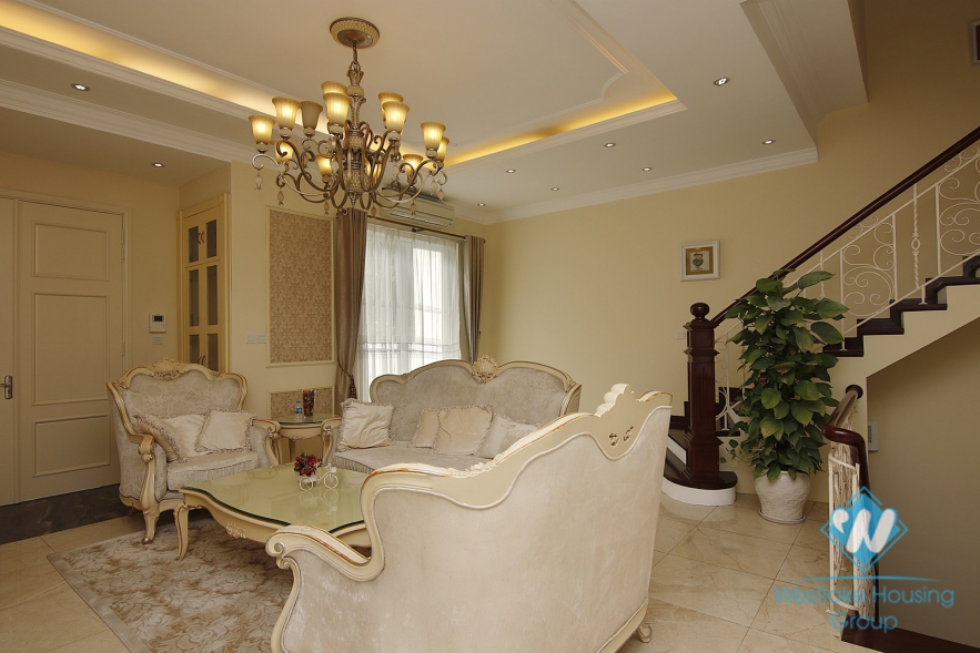 Five-bedroom villa for rent in Vinhome Riverside near BIS international school